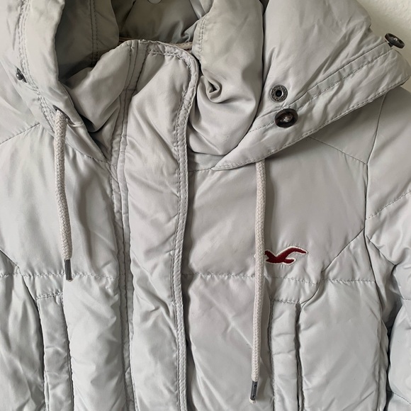 Hollister Grey Puffer - Picture 2 of 3